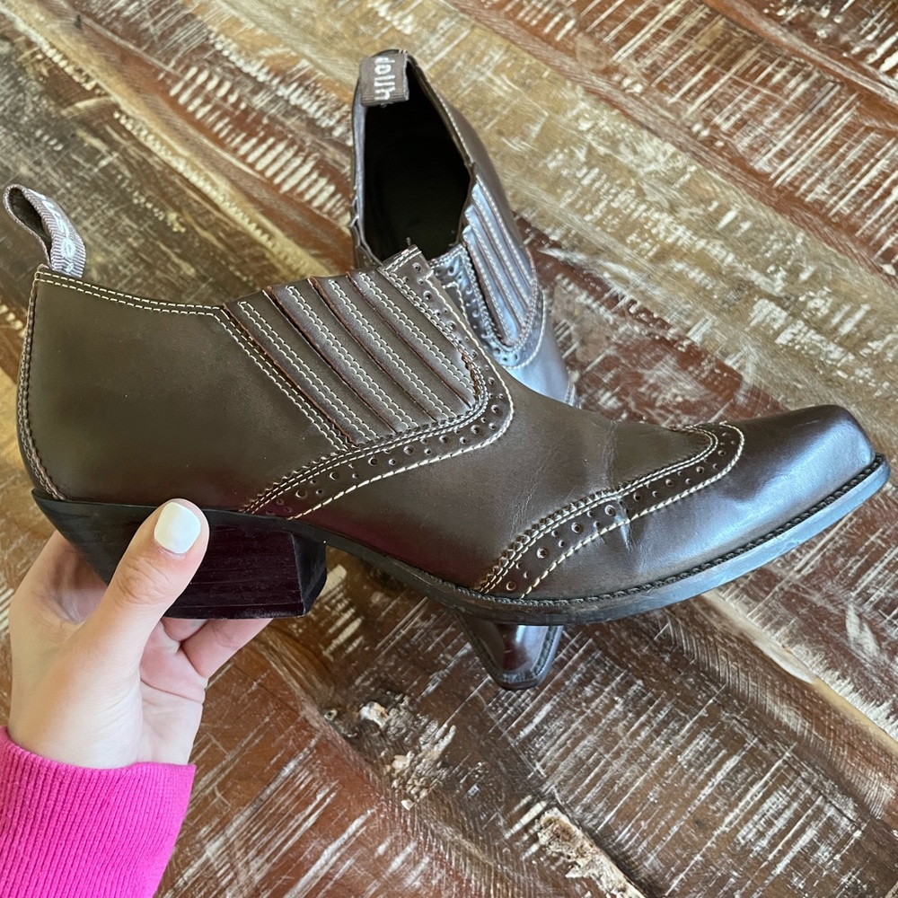 LOW RISE COWGIRL BOOT- DOLLHOUSE